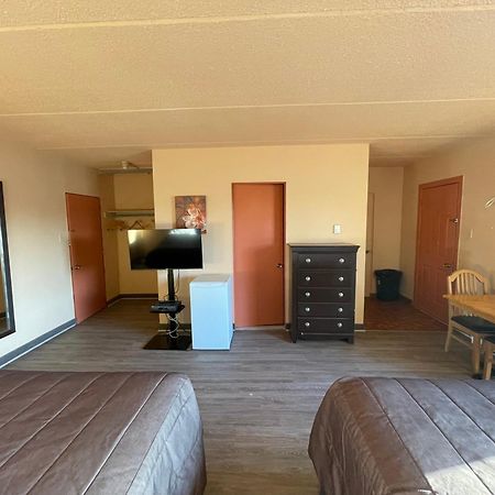 סנט-אוסטאש Motel St-Eustache מראה חיצוני תמונה
