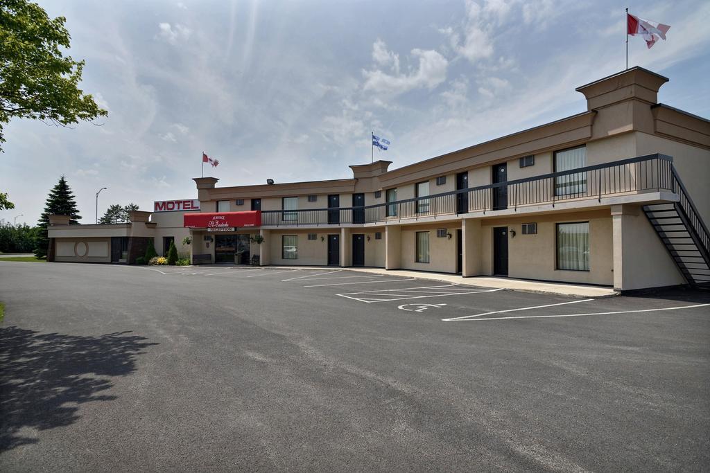 סנט-אוסטאש Motel St-Eustache מראה חיצוני תמונה